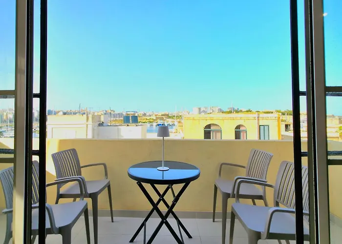 Marina View Apartment *